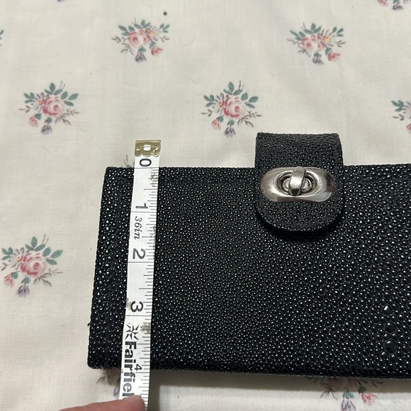 Kirkland signature zip up leather organizer/planner. 7 ring. - Picture 13 of 14